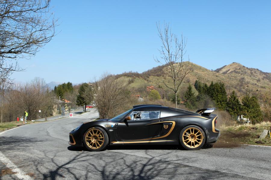  Lotus Exige R-GT 2012 года  (фото 11 из 17)